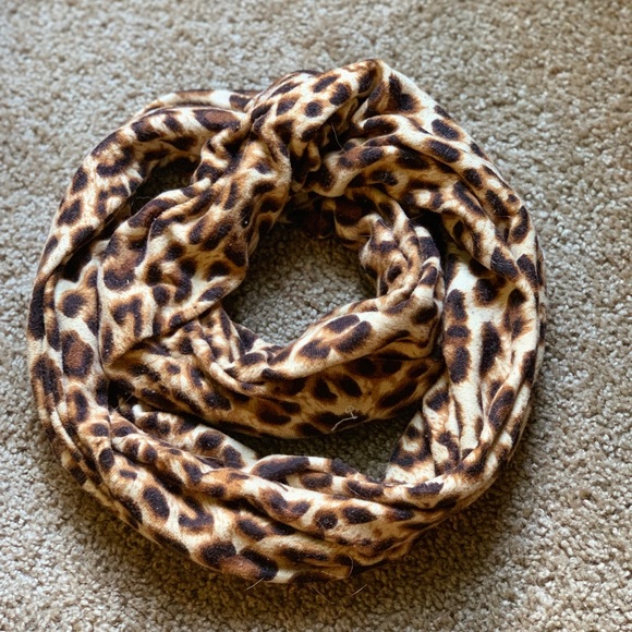 Scarves bundle - Picture 3 of 8